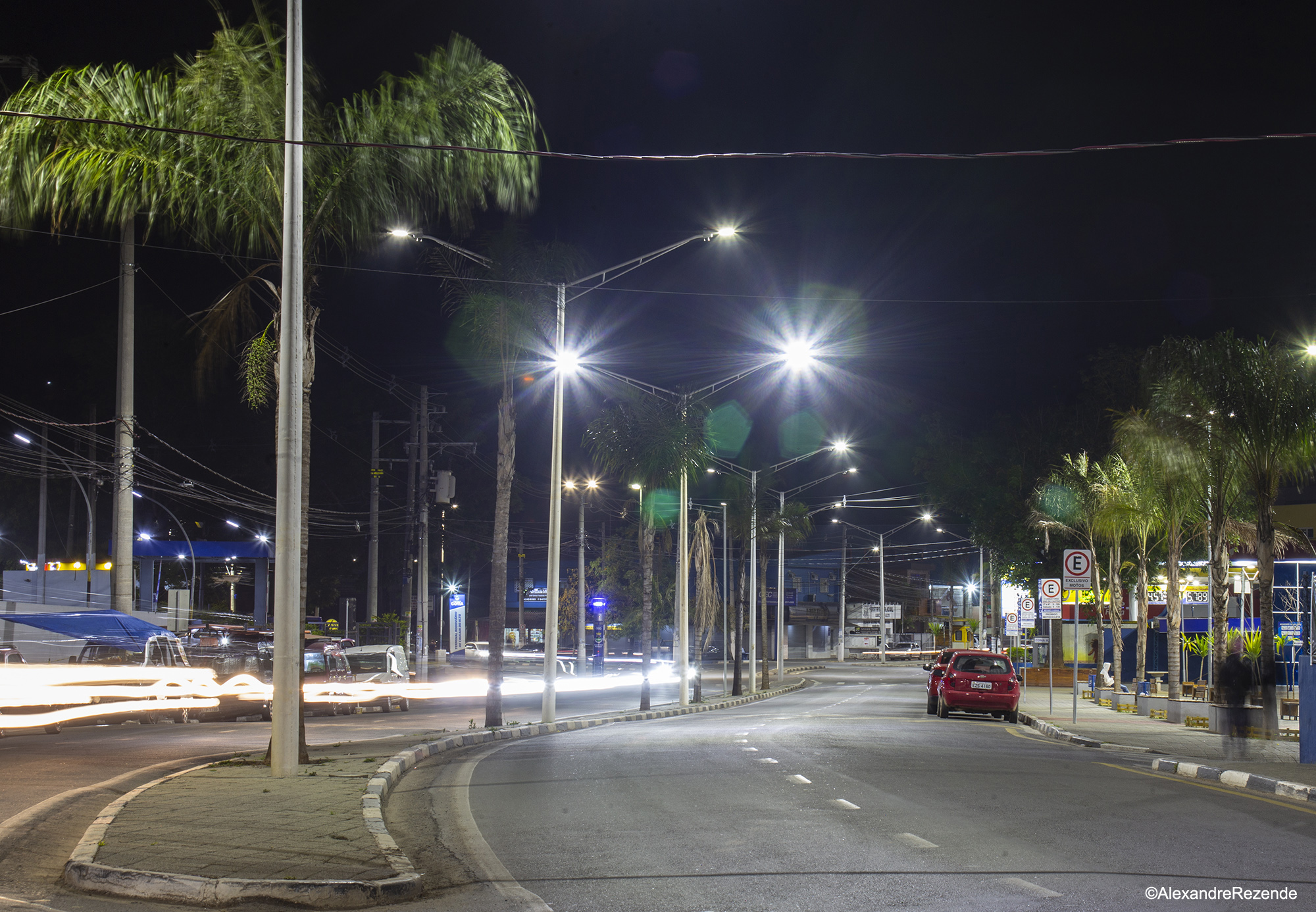 Programa municipal segue modernizando a iluminação pública em Cotia